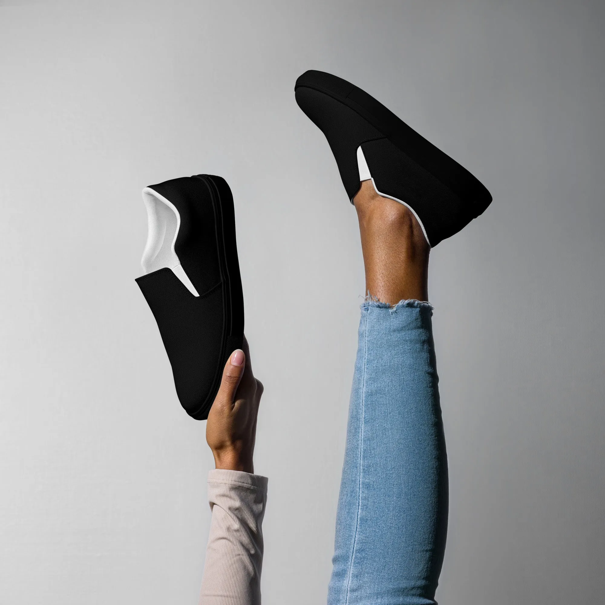 iSAW Womens Black / Black White Slip-On Canvas Shoes