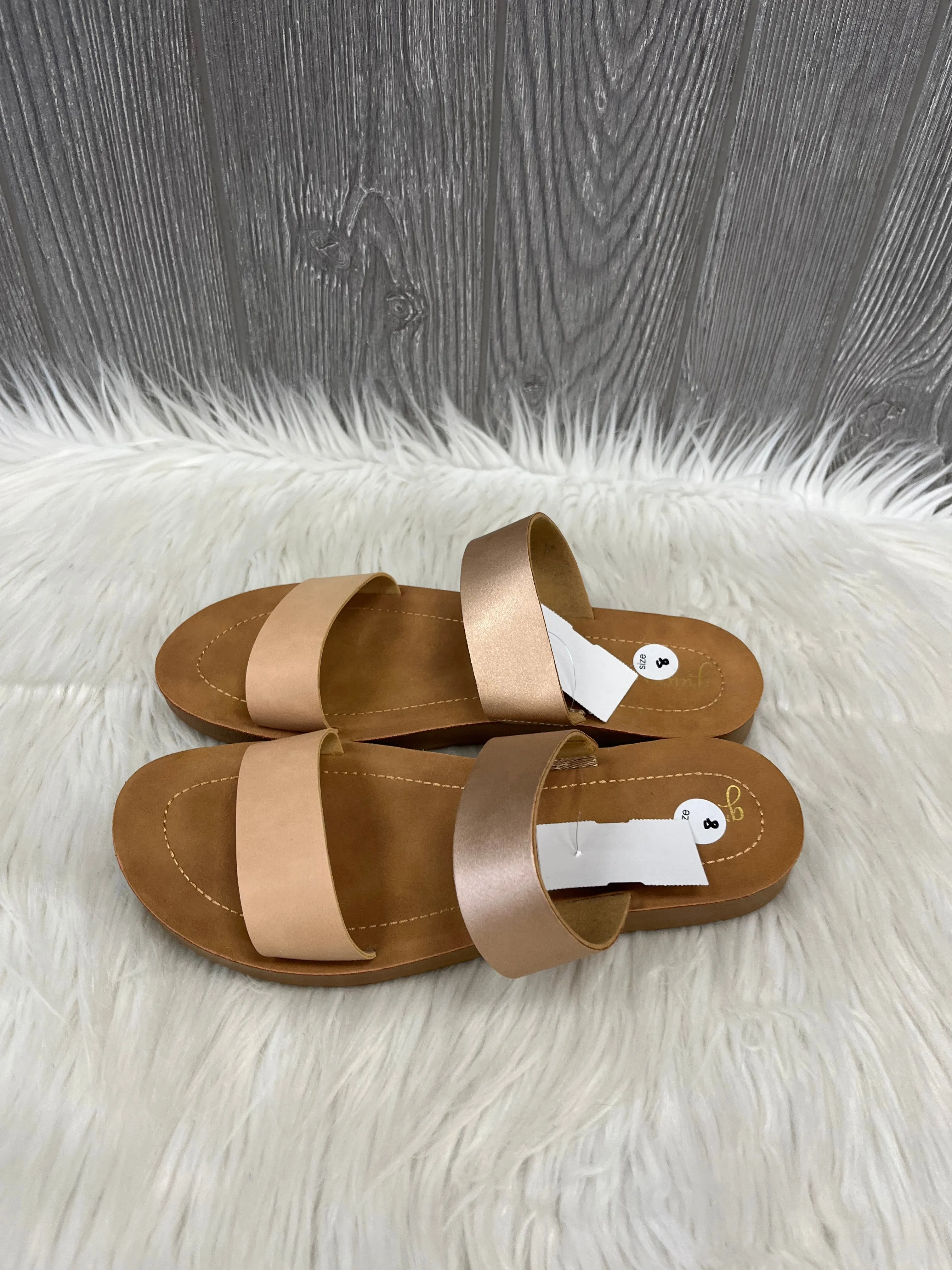 Sandals Flats By Clothes Mentor In Tan, Size: 8