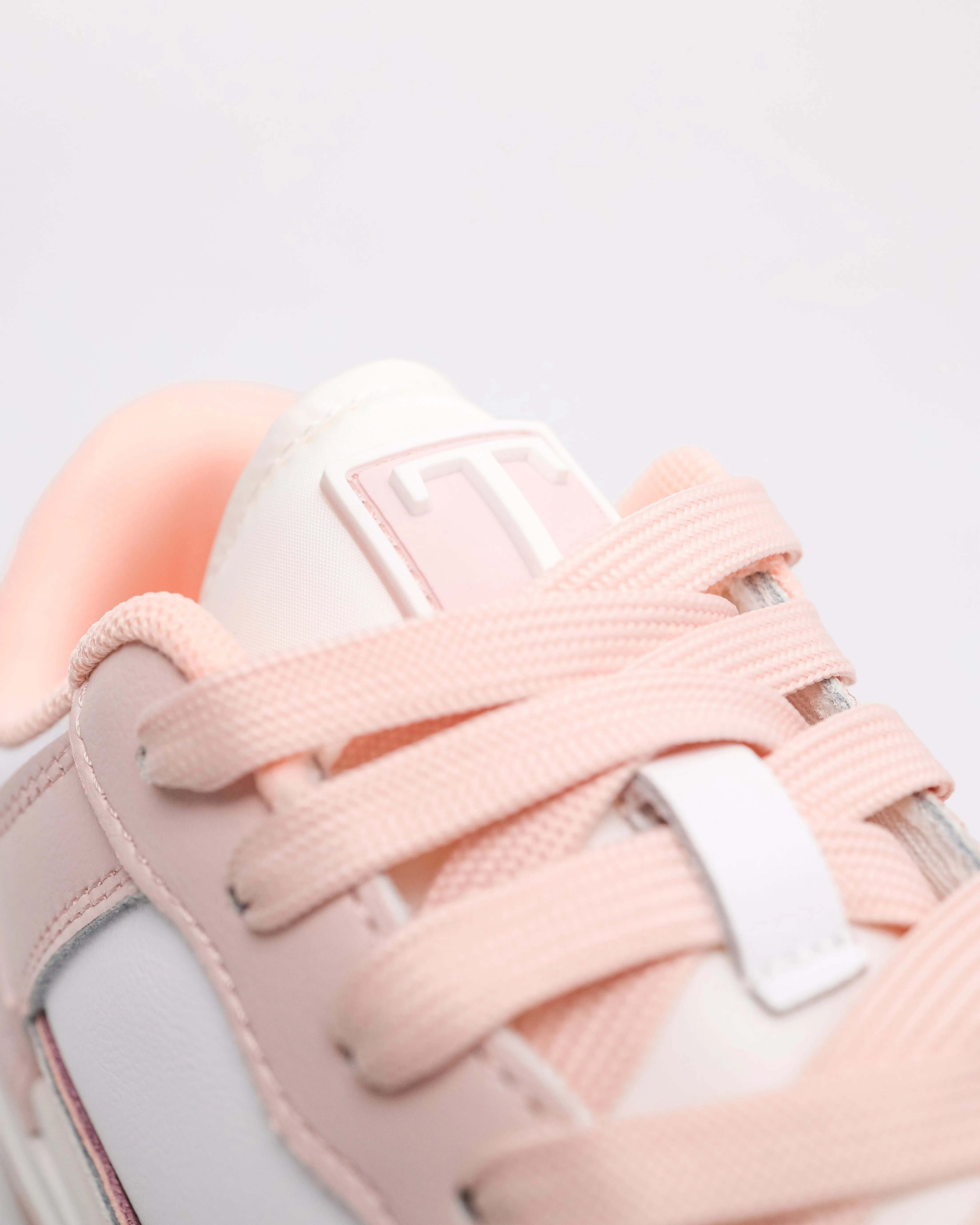 Tomaz C675L Ladies Modern Stride Sneakers