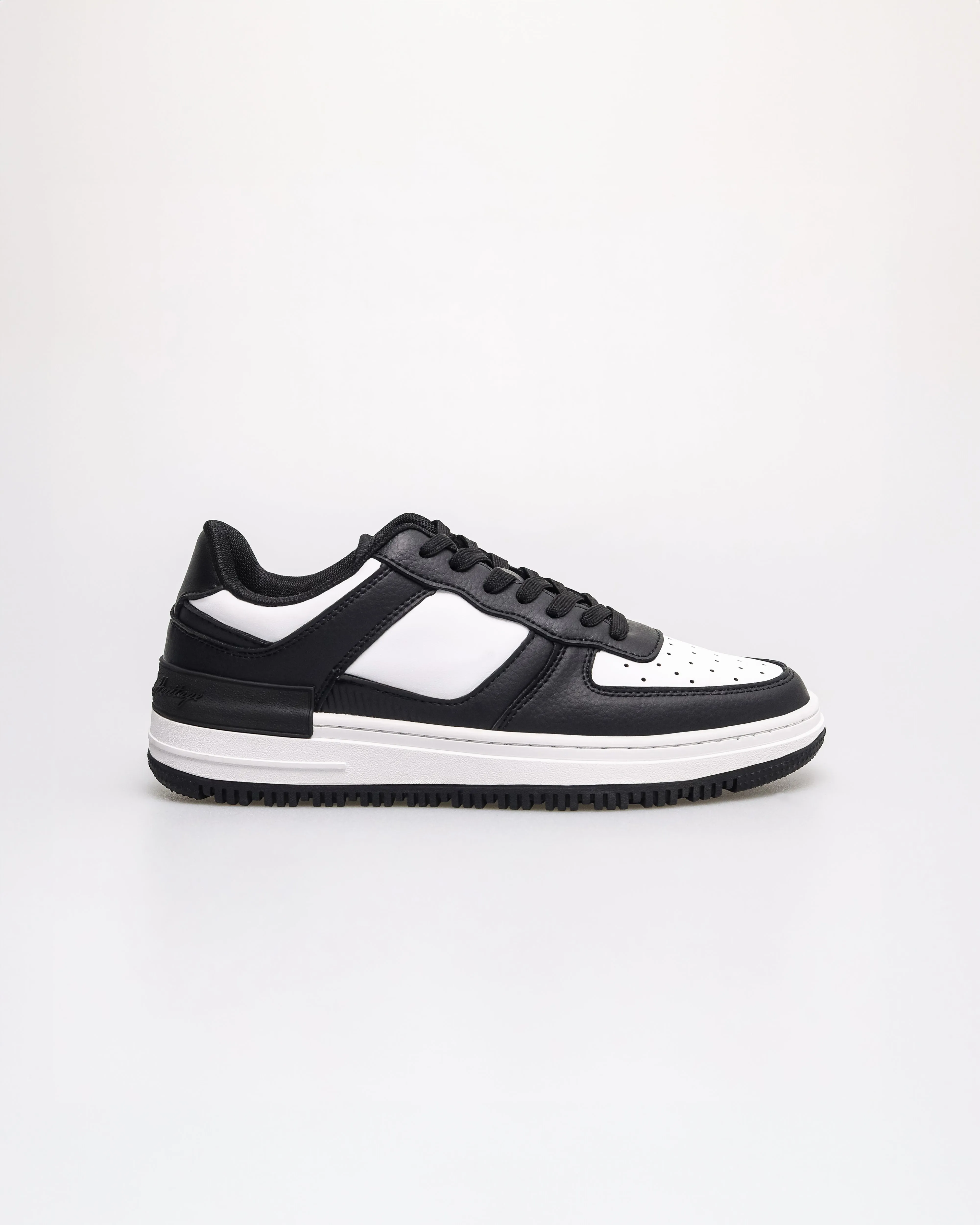 Tomaz C675L Ladies Modern Stride Sneakers