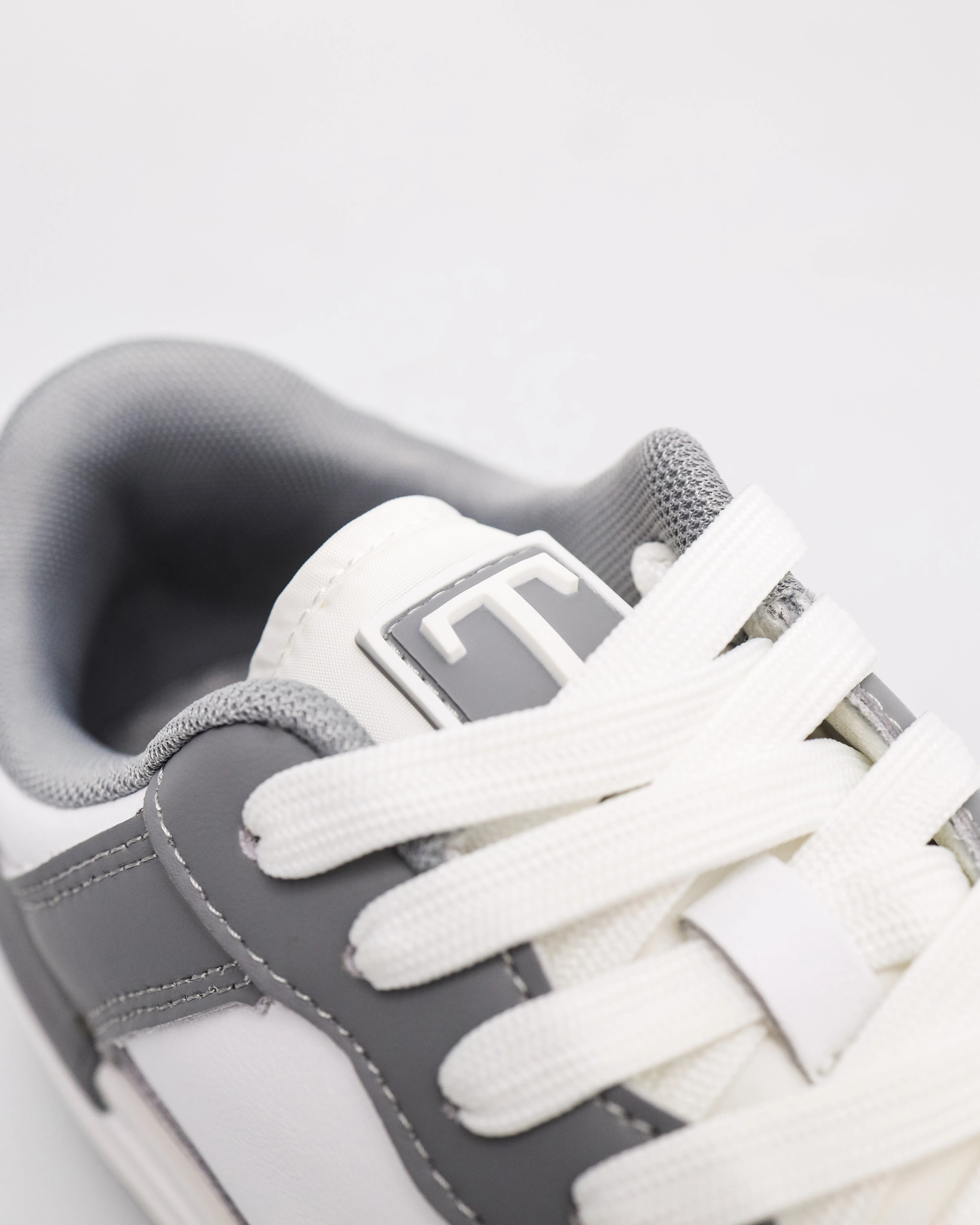 Tomaz C675L Ladies Modern Stride Sneakers